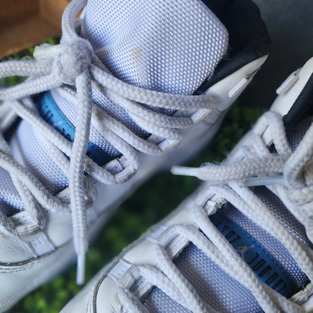 Jordan 11 Retro Legend Blue - Picture 8 of 15